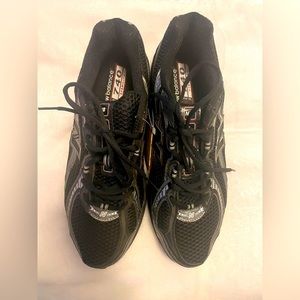 Brand new mens New Balance